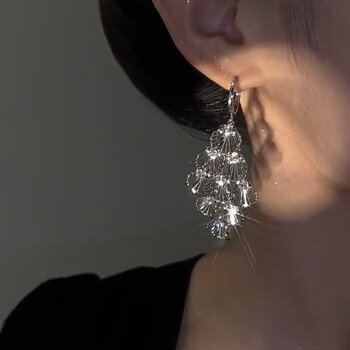 VACC Hollow Leaves Earrings