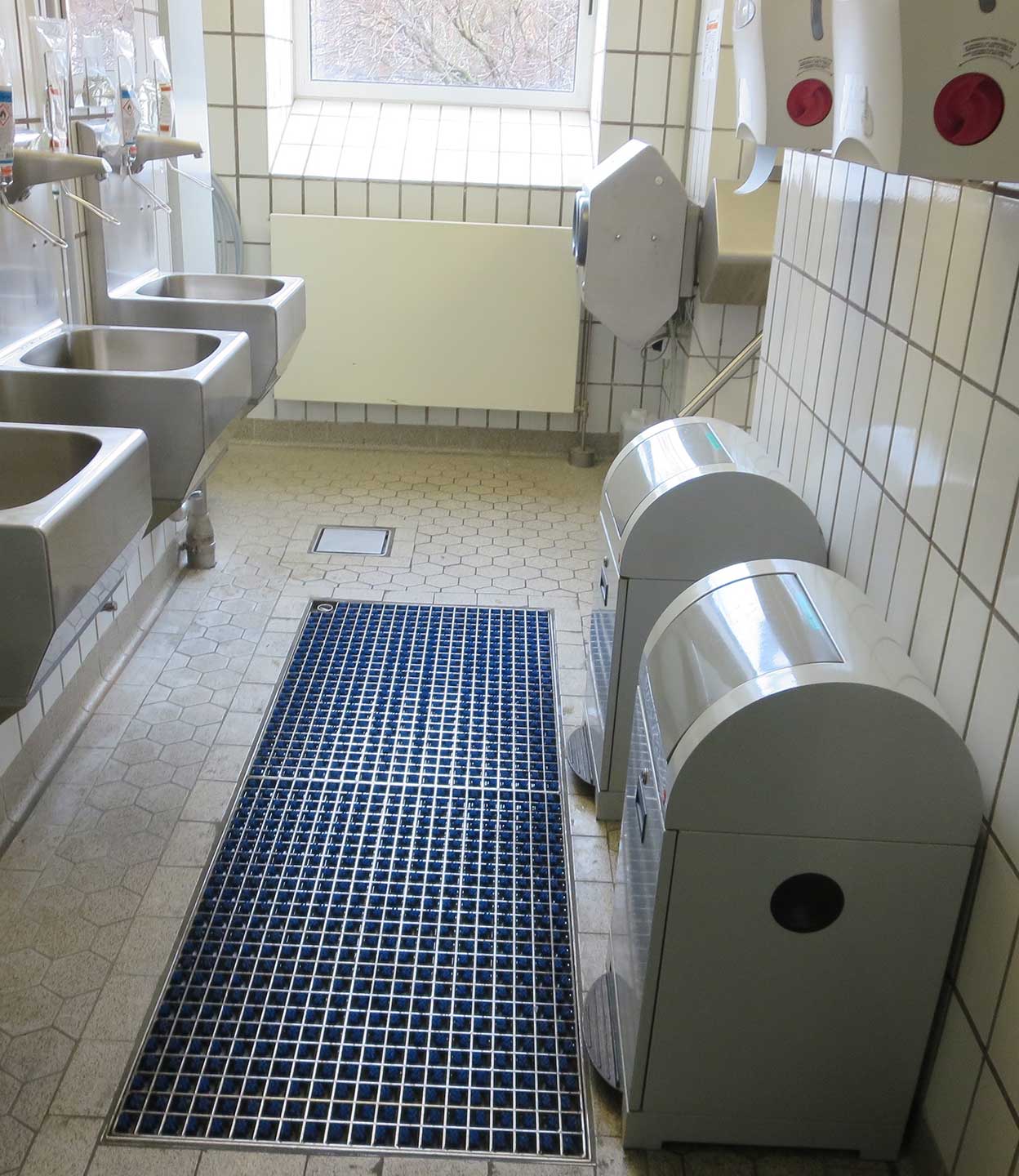 Profilgate aqua skotvätt, nedsänkt i golv