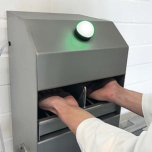 Neptun HCS1 hygiensluss med handdes - 3
