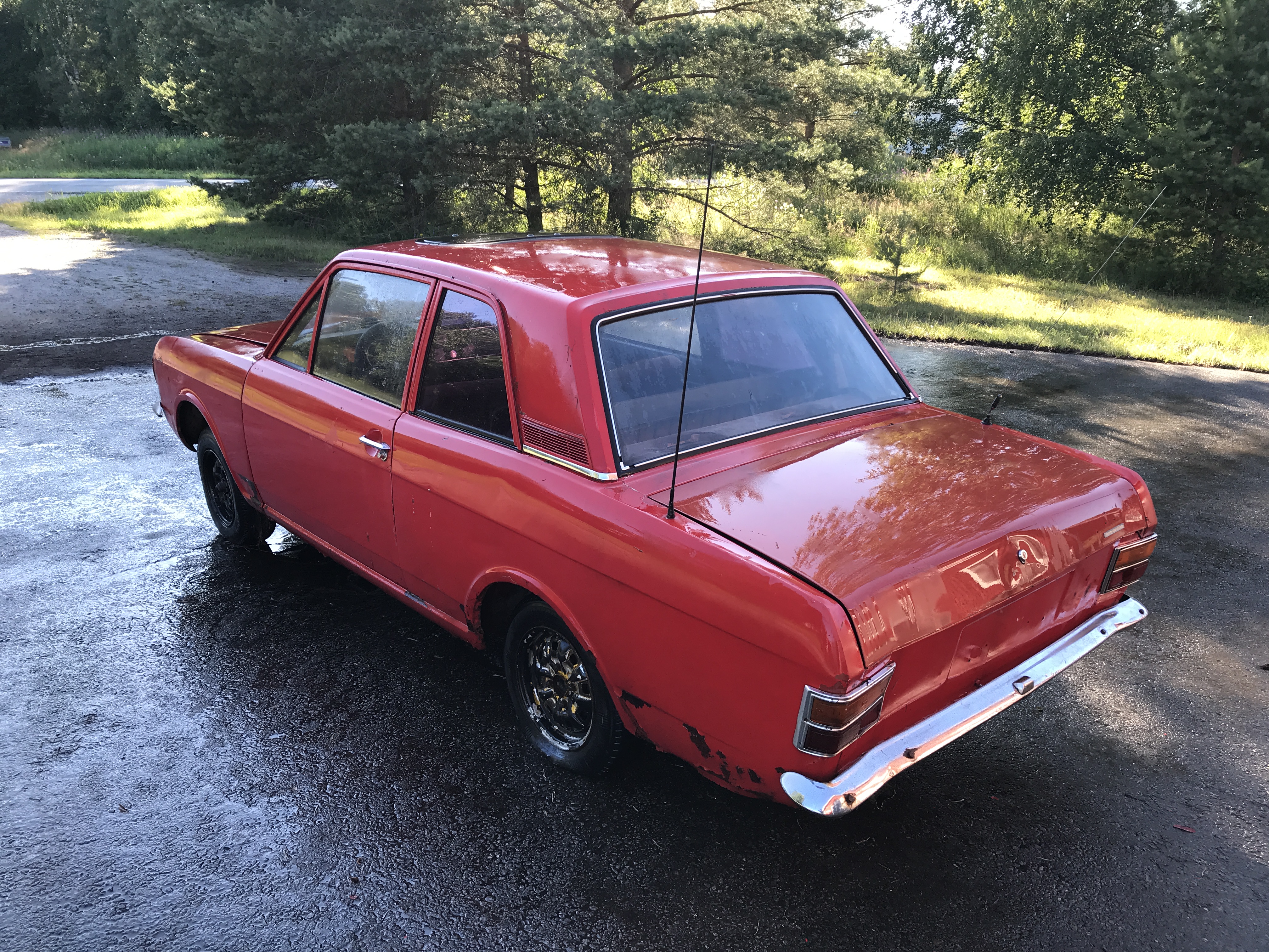 Ford Cortina - Purkuauto (myydään osina) - 6