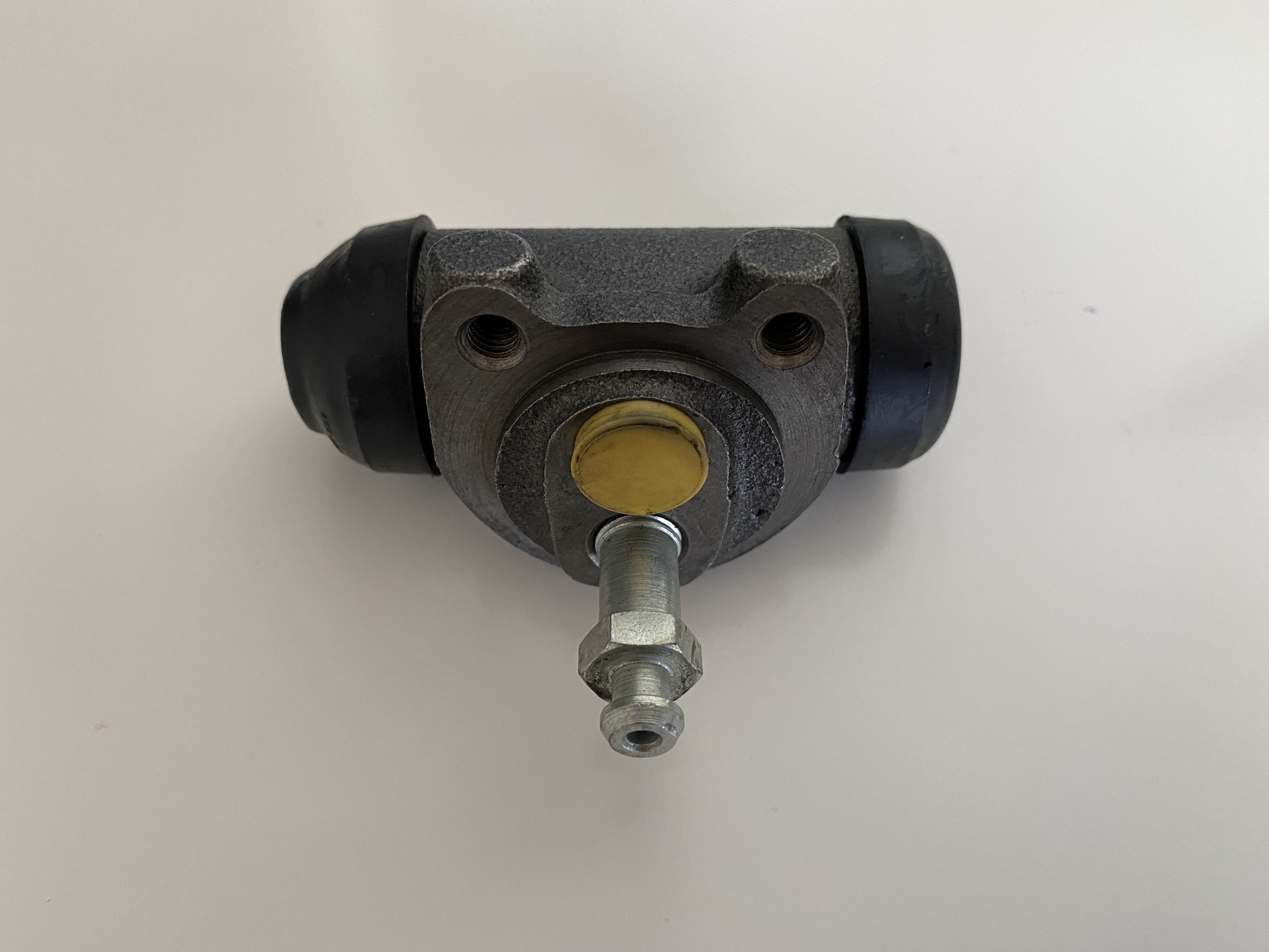 Brake cylinder rear Ford Taunus/Cortina