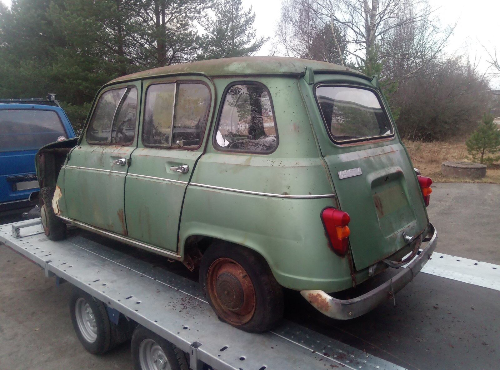 Renault 4 - Reservdelsbil (säljes i delar) - 15