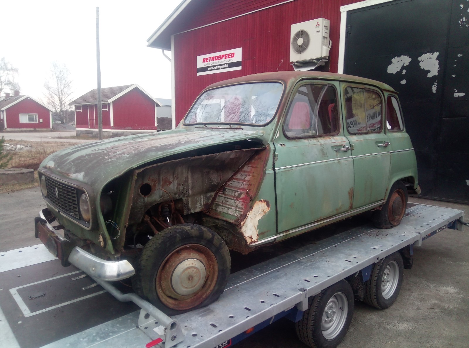 Renault 4 - Reservdelsbil (säljes i delar) - 4