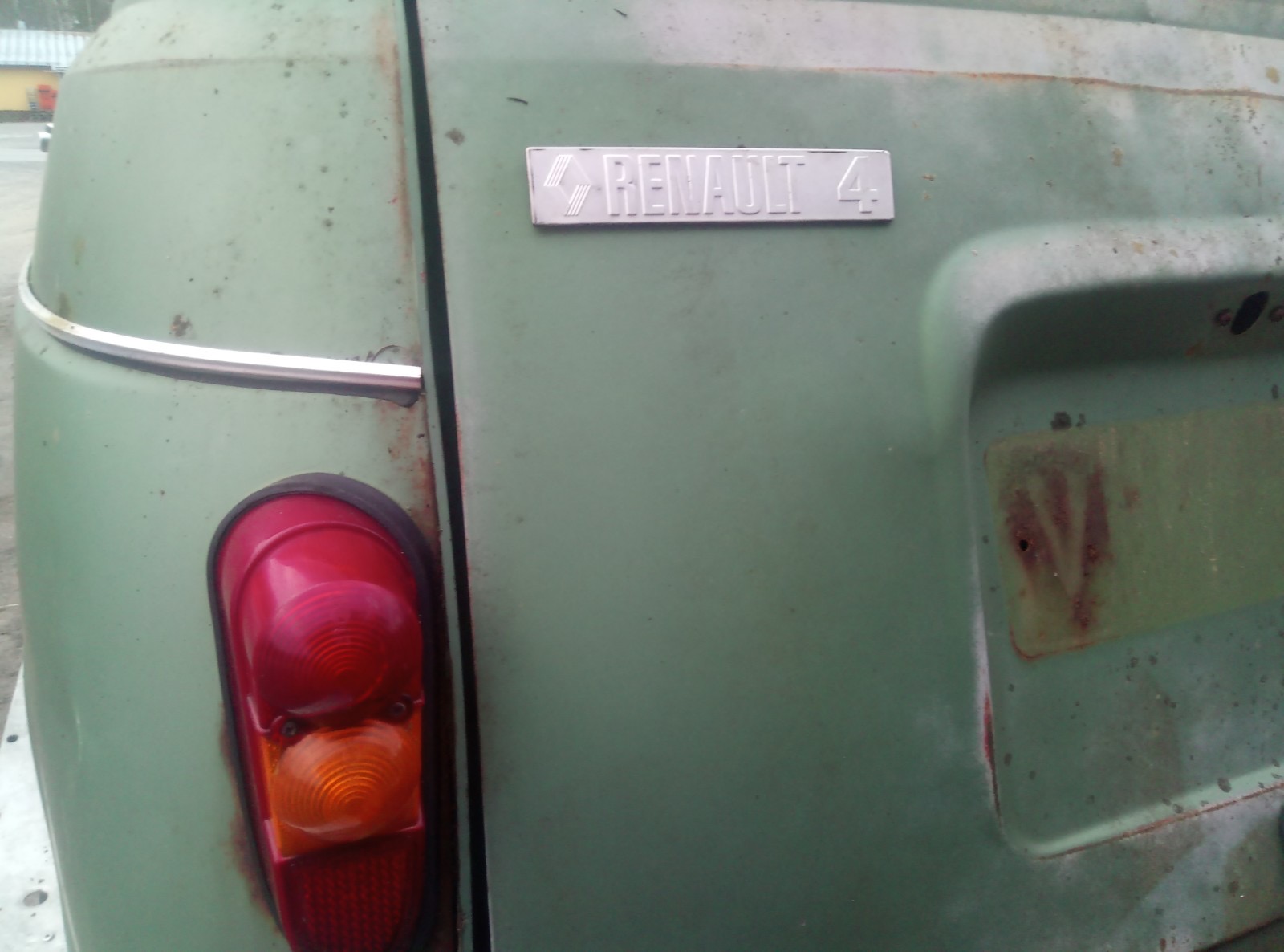 Renault 4 - Reservdelsbil (säljes i delar) - 10
