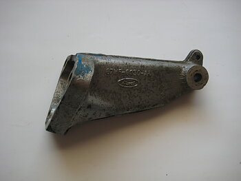 Engine mount bracket Ford Sierra MK2