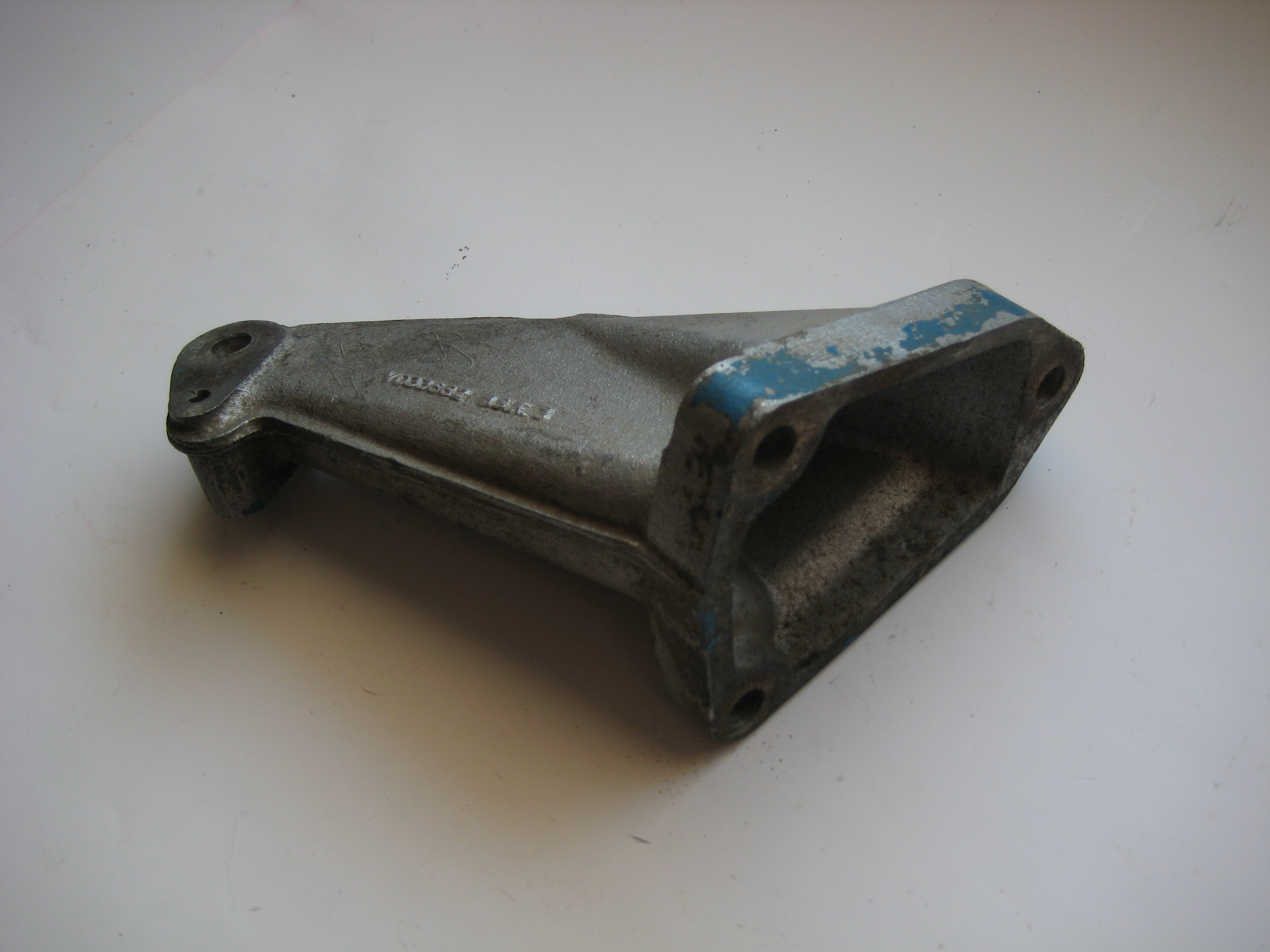 Engine mount bracket Ford Sierra MK2 - 5