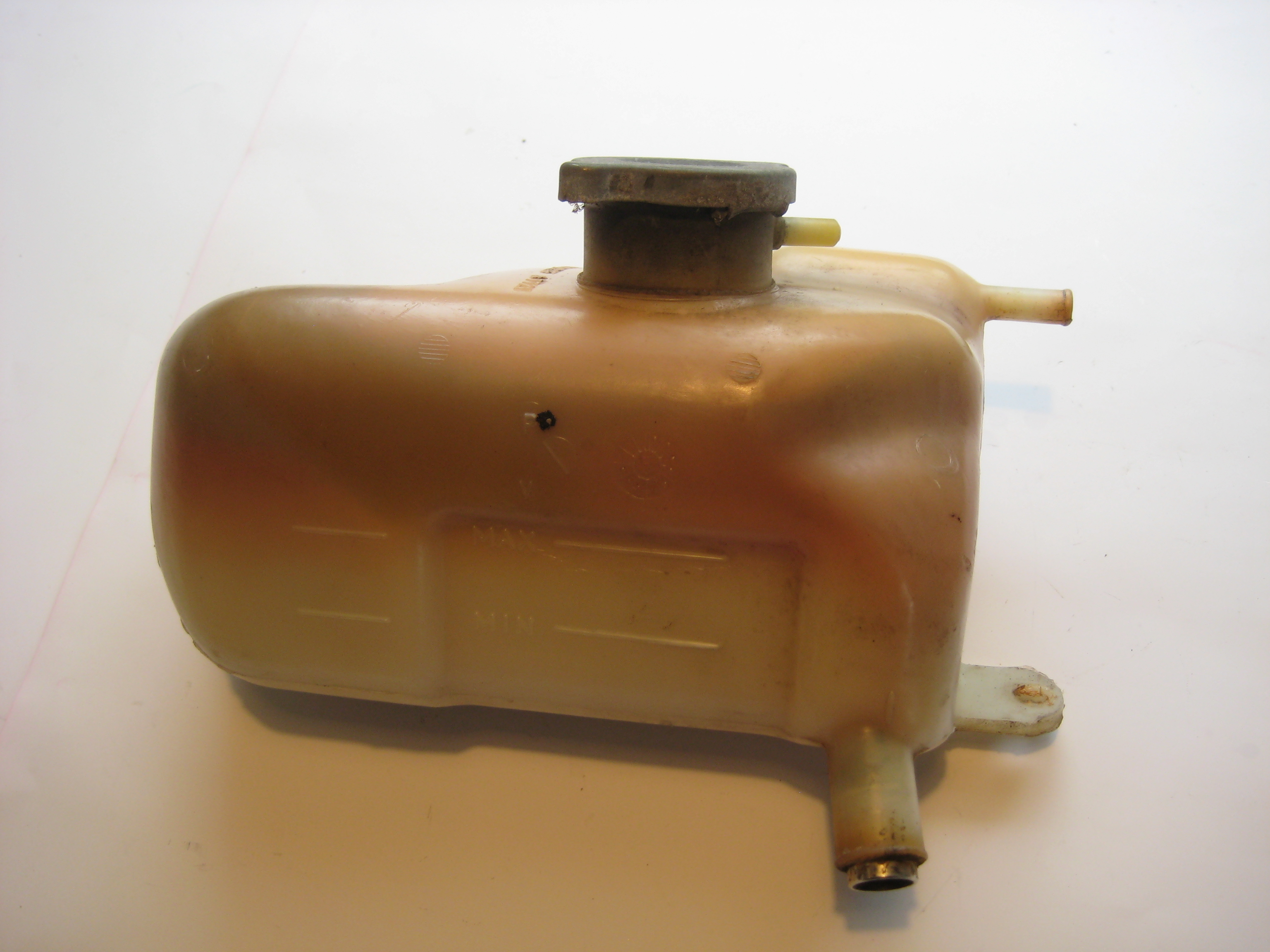 Coolant expansion tank Ford Fiesta MK2 - 3