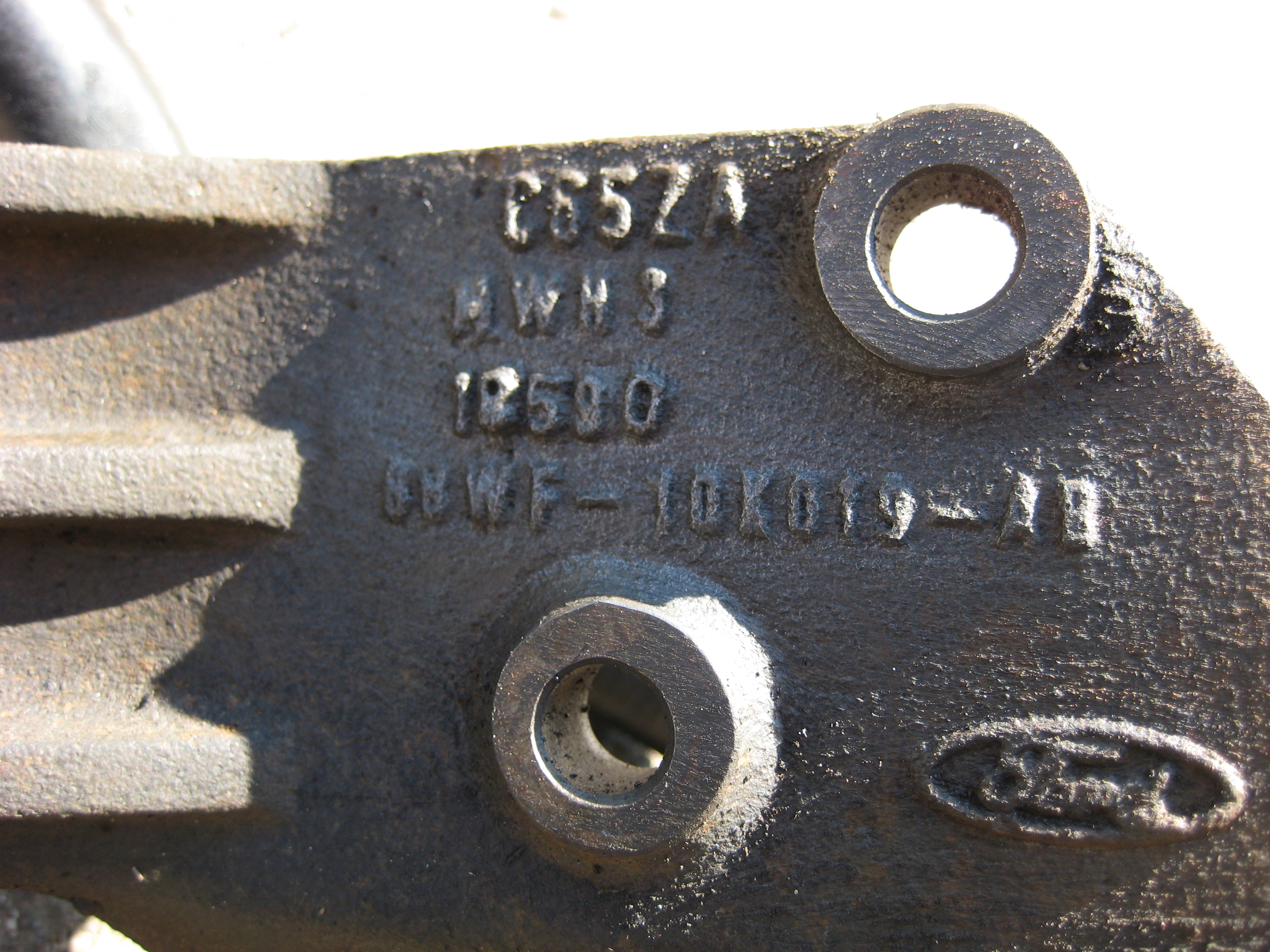 Power steering bracket Ford Sierra - 3