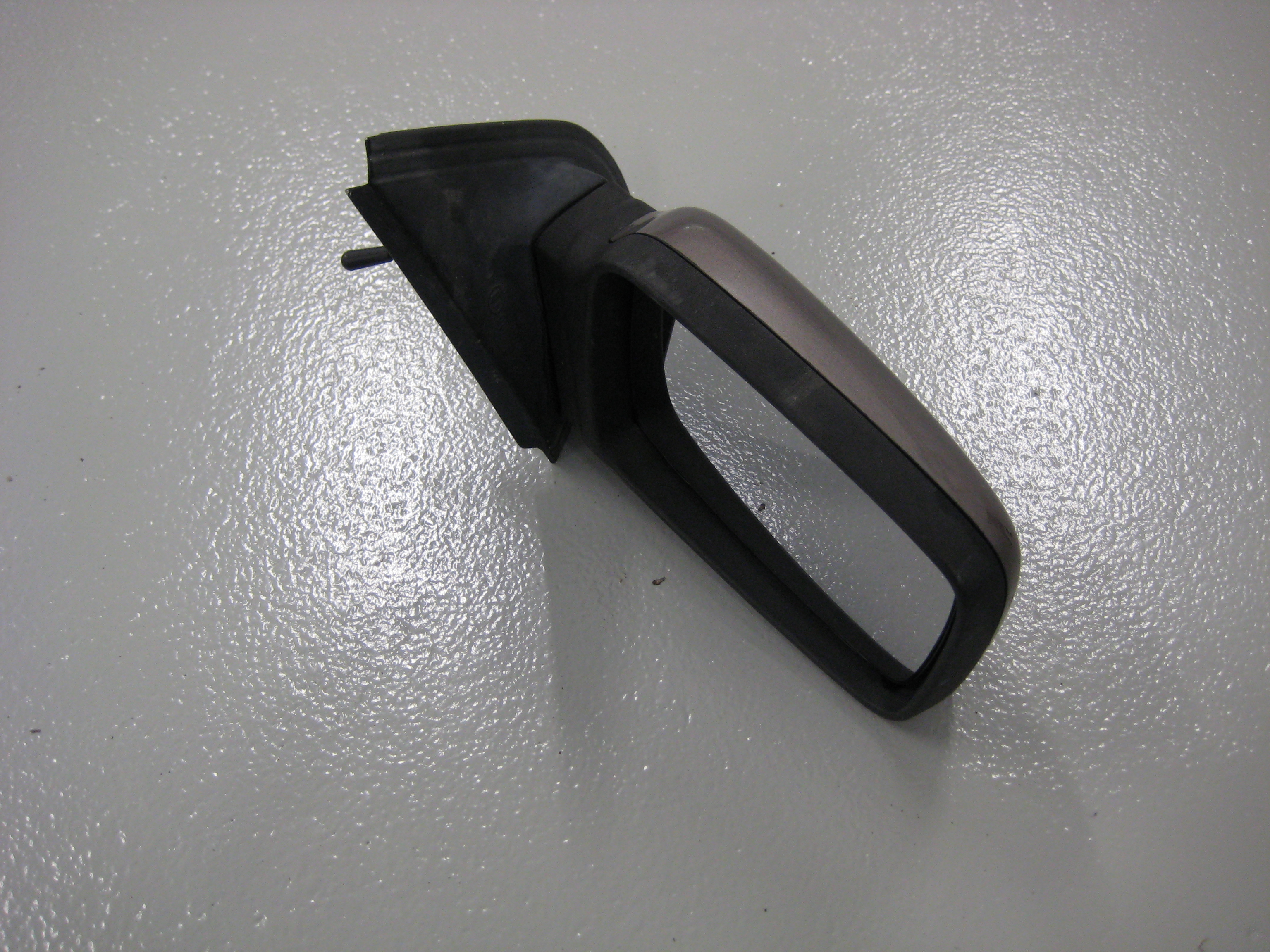 Sido bakspegel Höger Ford Sierra 83BB17682KB - 2
