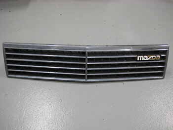 Front grille Mazda 929 1983