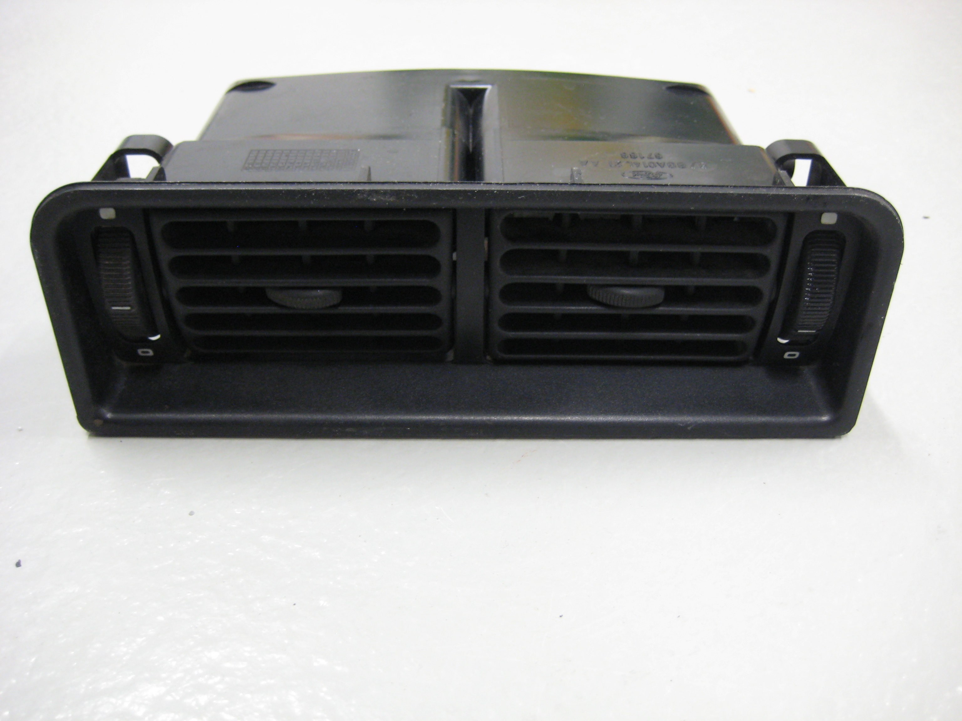 Dashboard air nozzle Ford Sierra