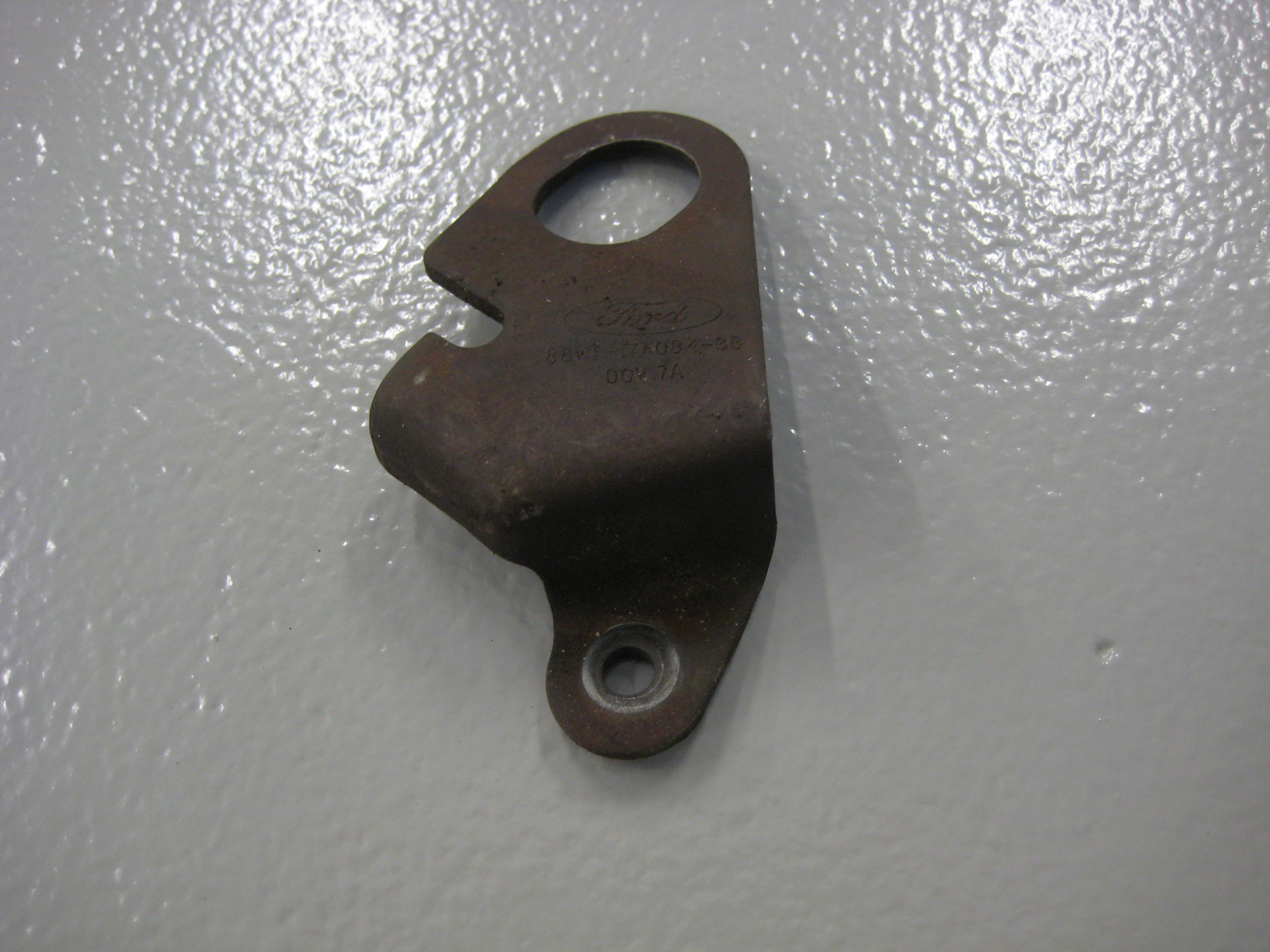 Lifting eye for motor Ford 88WF-17A084-BB