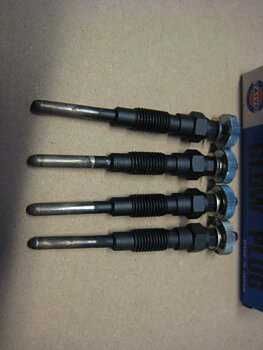 Glow Plugs(4) Taiyo PT-106  (NOS) Toyota