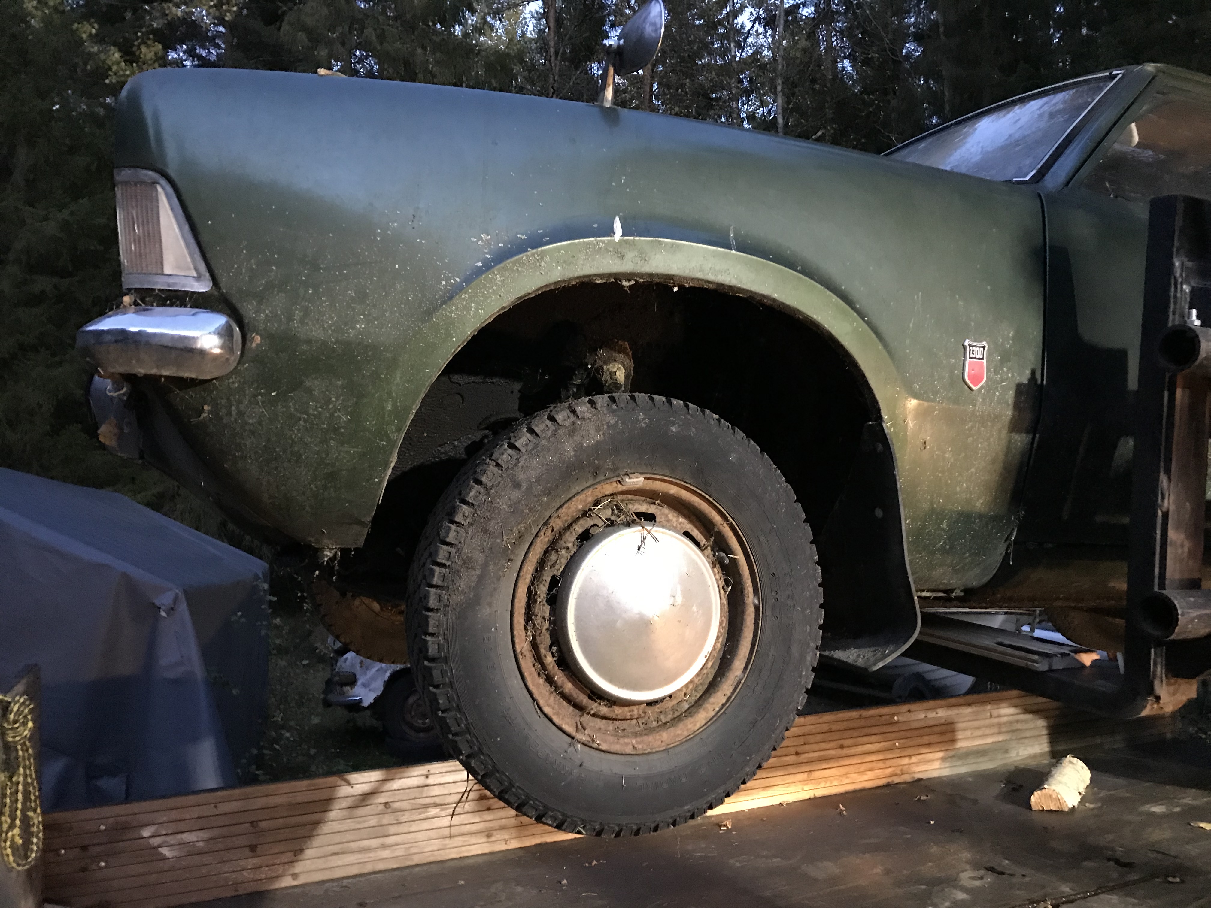 Ford Cortina - Purkuauto (myydään osina) - 9