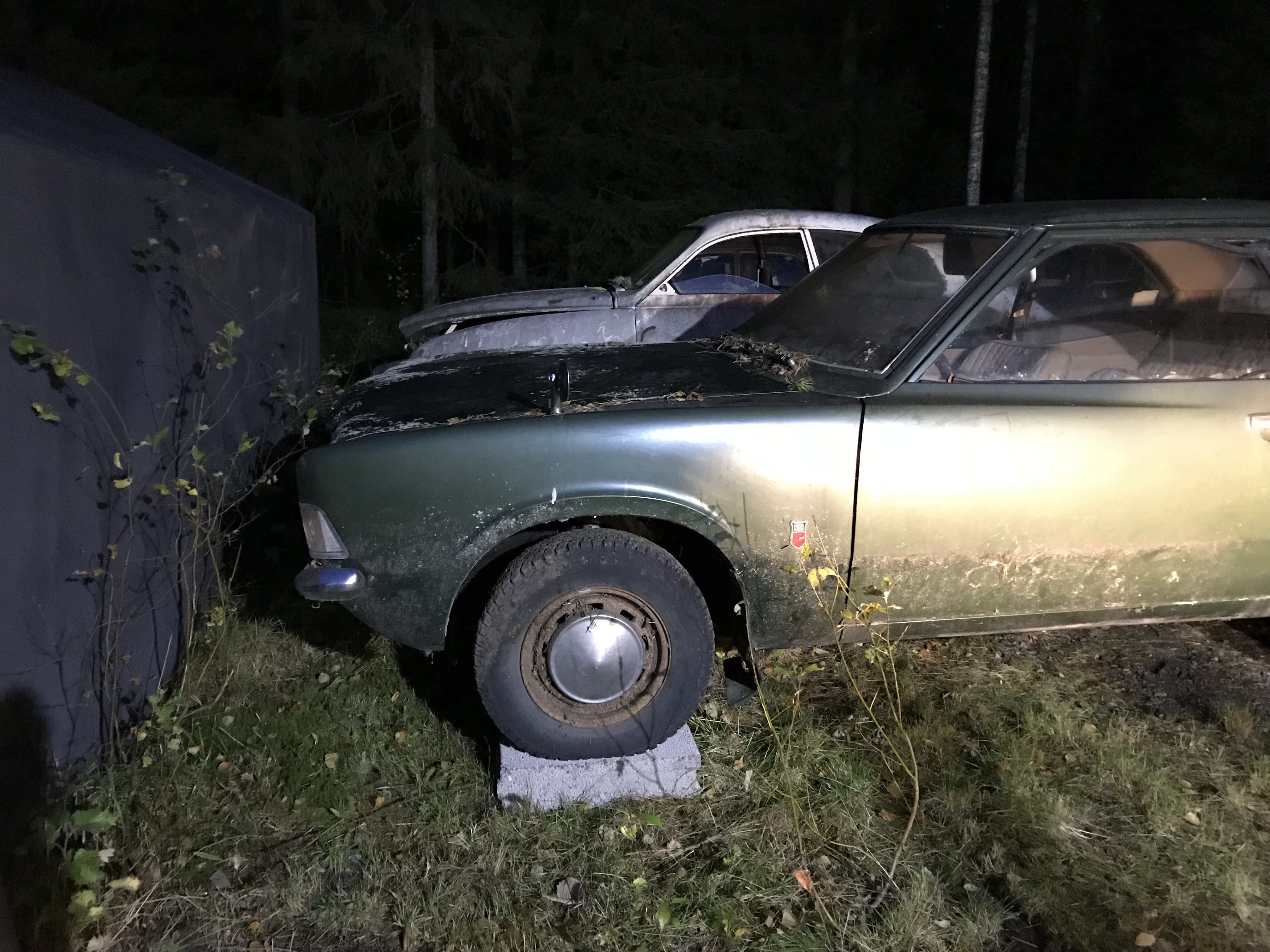 Ford Cortina - Purkuauto (myydään osina) - 8