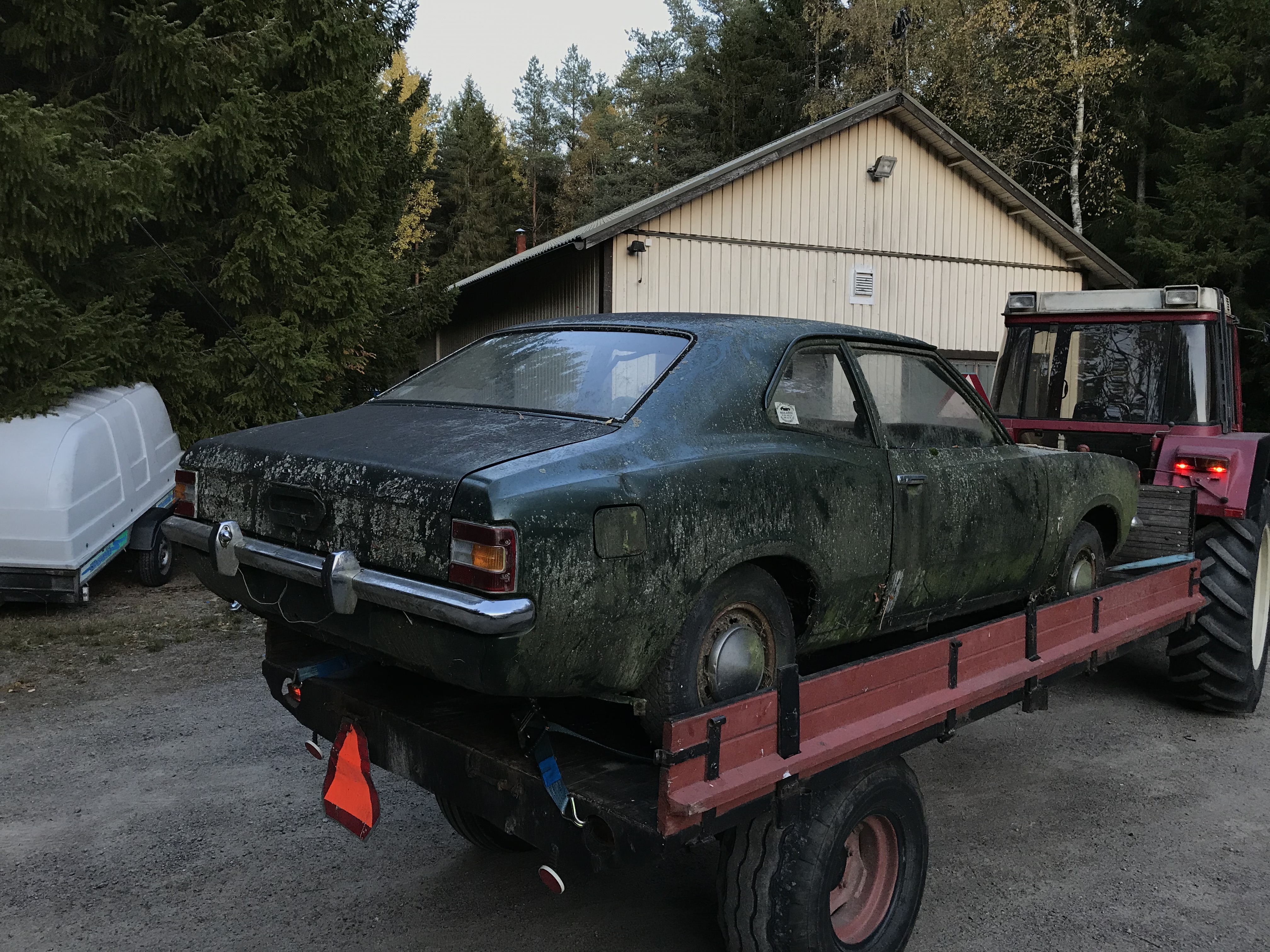 Ford Cortina - Purkuauto (myydään osina) - 7