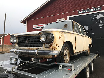 Fiat 1300 - Spare part car (parts for sale)