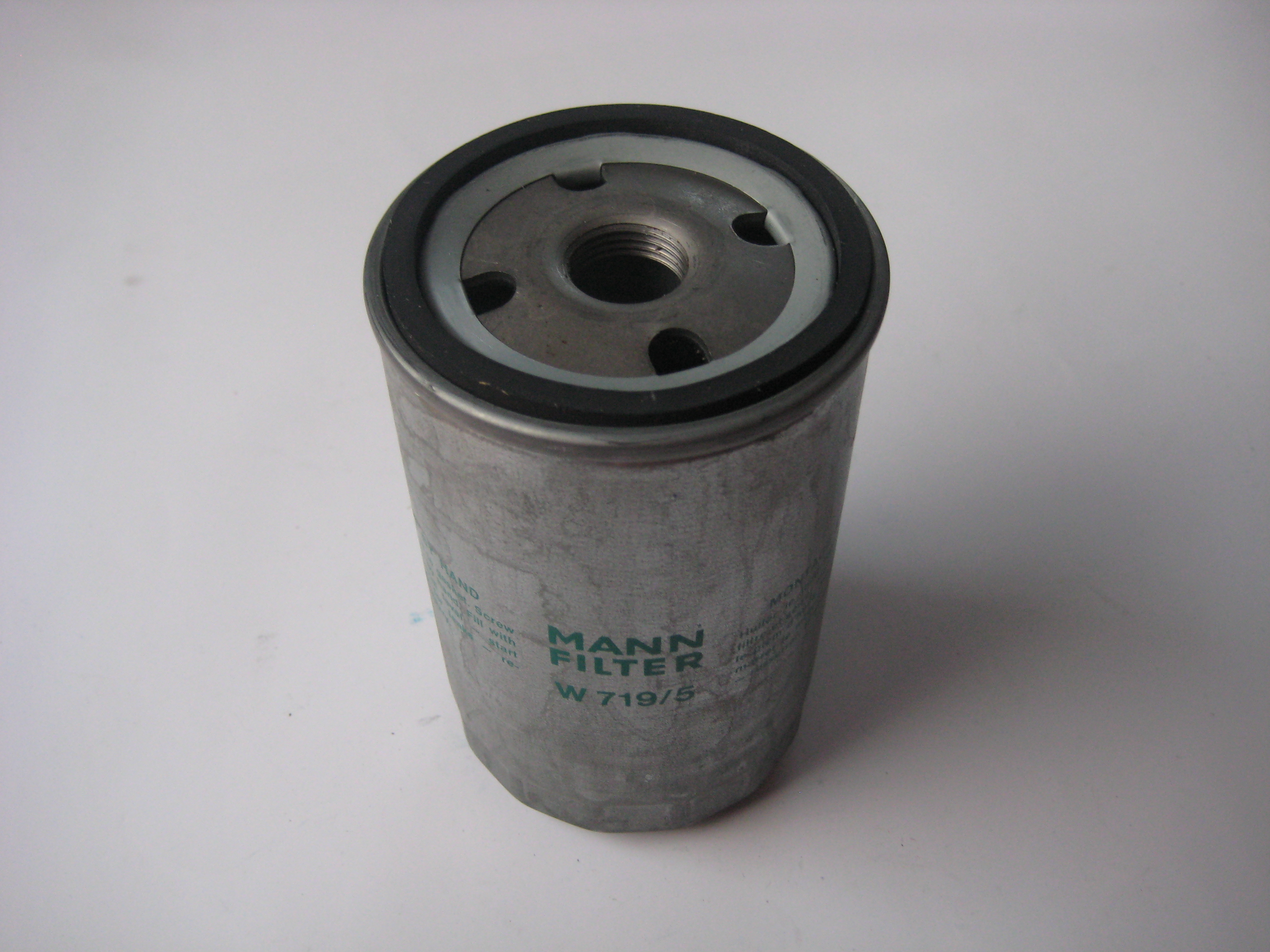 Mann W719/5 Oil filter Audi Seat VW