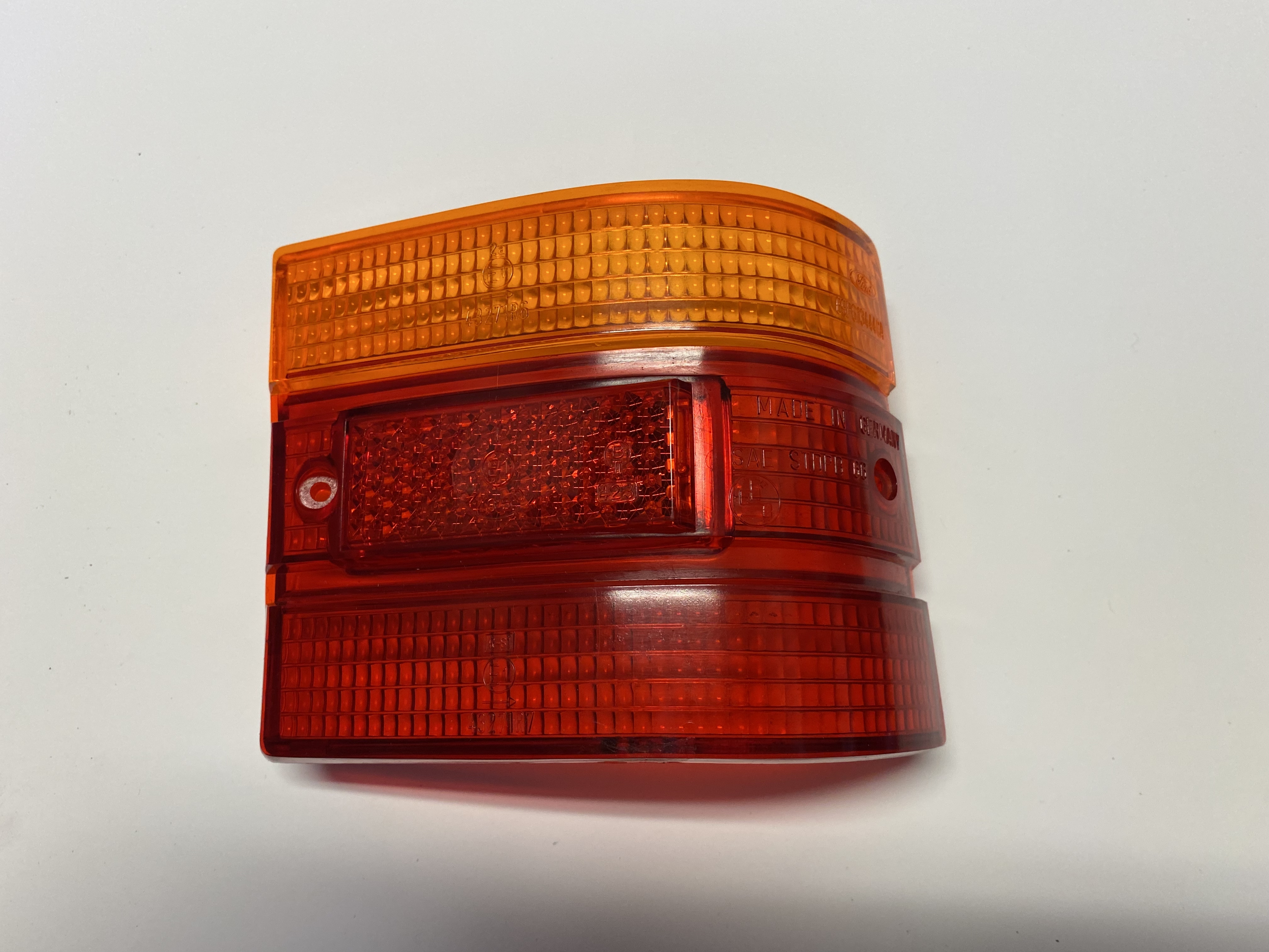 12M/15M P6 Turnier tail lamp lens RIGHT Genuine Ford NEW OLD STOCK