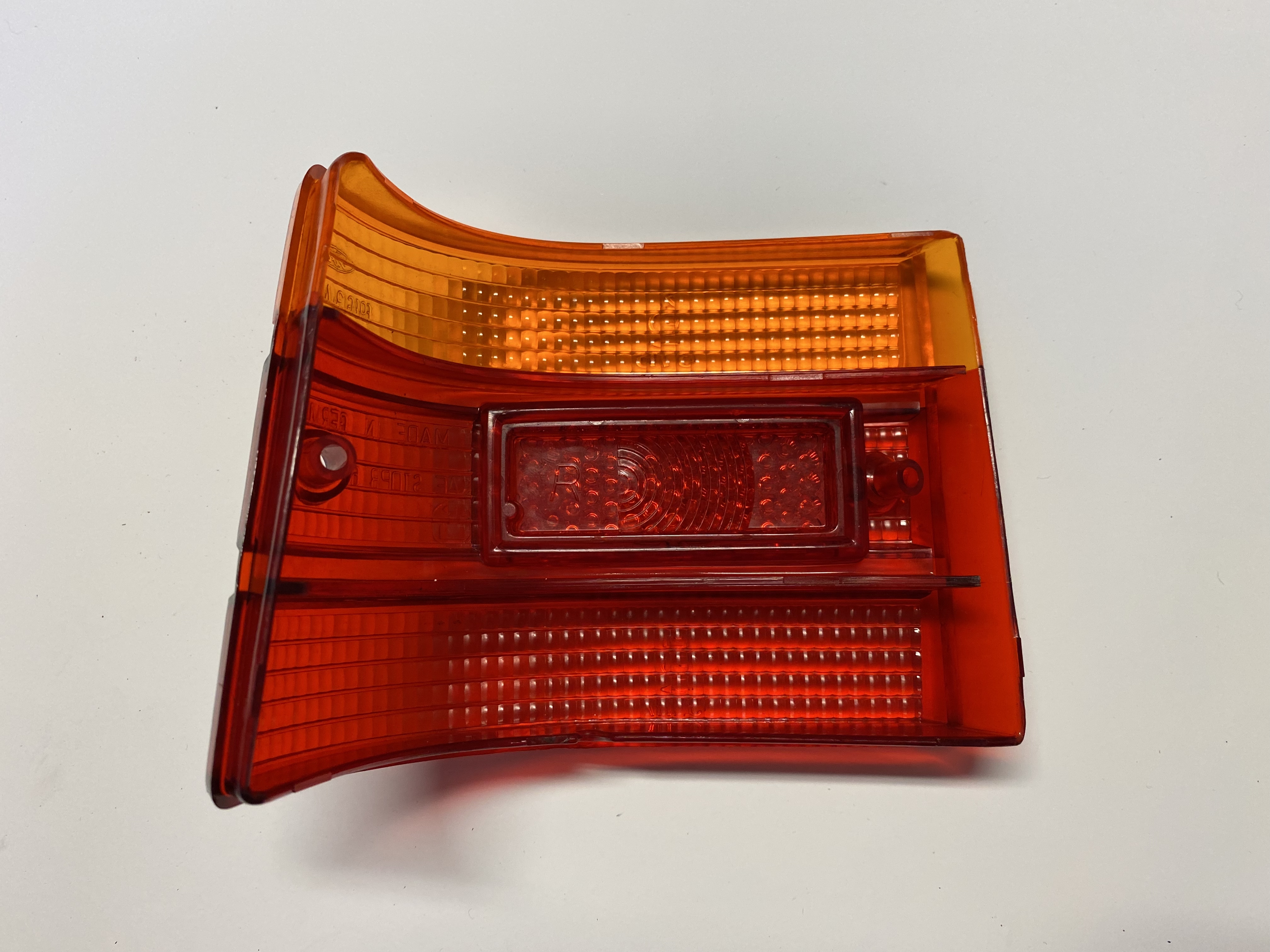 12M/15M P6 Turnier tail lamp lens RIGHT Genuine Ford NEW OLD STOCK - 2