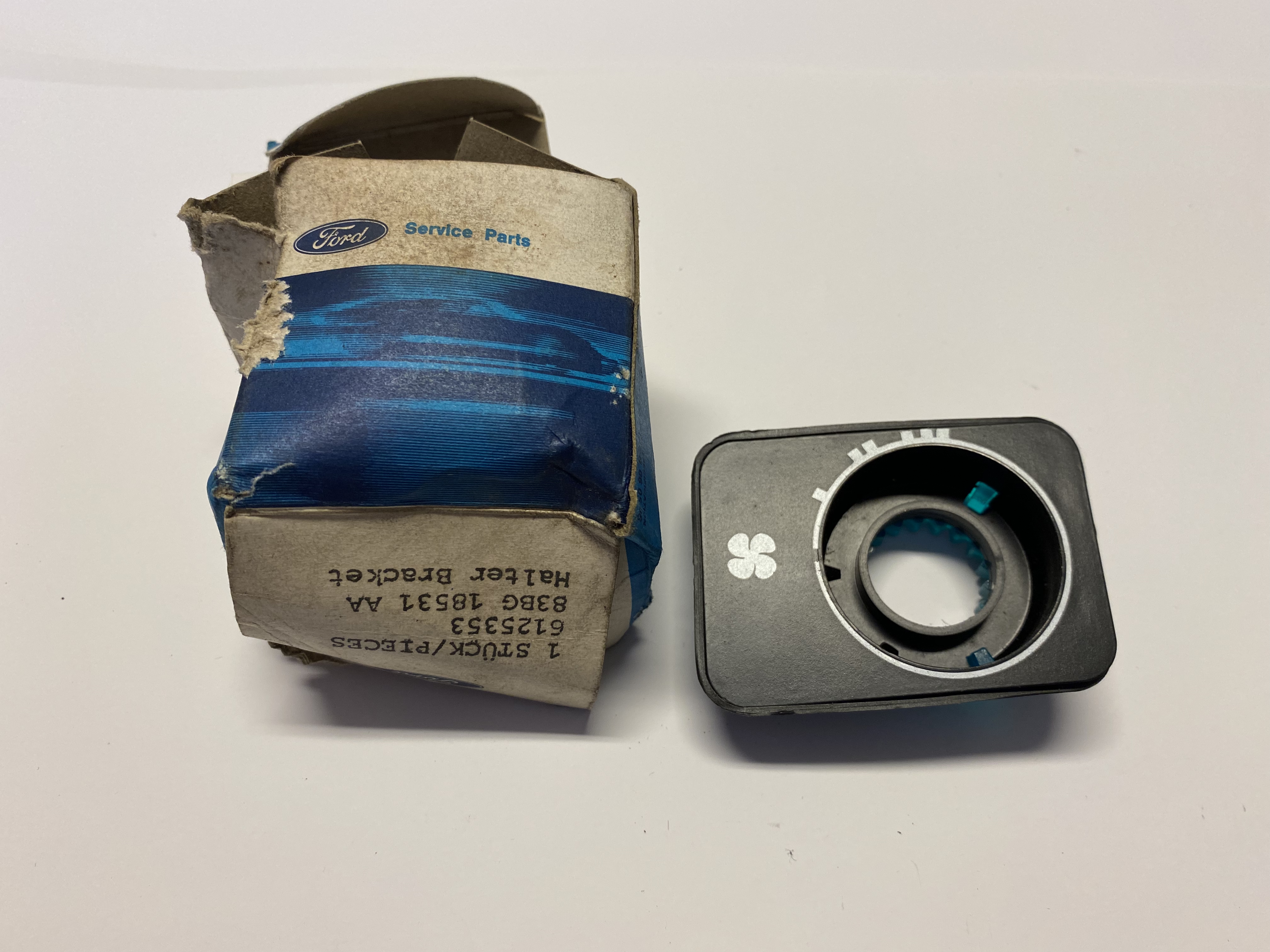 Fläktbrytare botten/ram Sierra Mk1 Genuine Ford NEW OLD STOCK - 3
