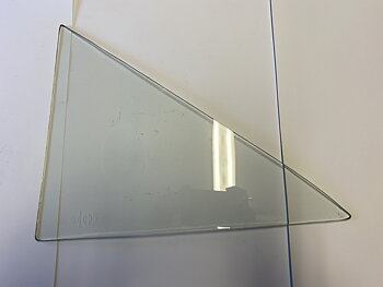 Bakdörr glas (ej öppn.bar) Cortina Mk2 4-dörrar Genuine Ford NEW OLD STOCK