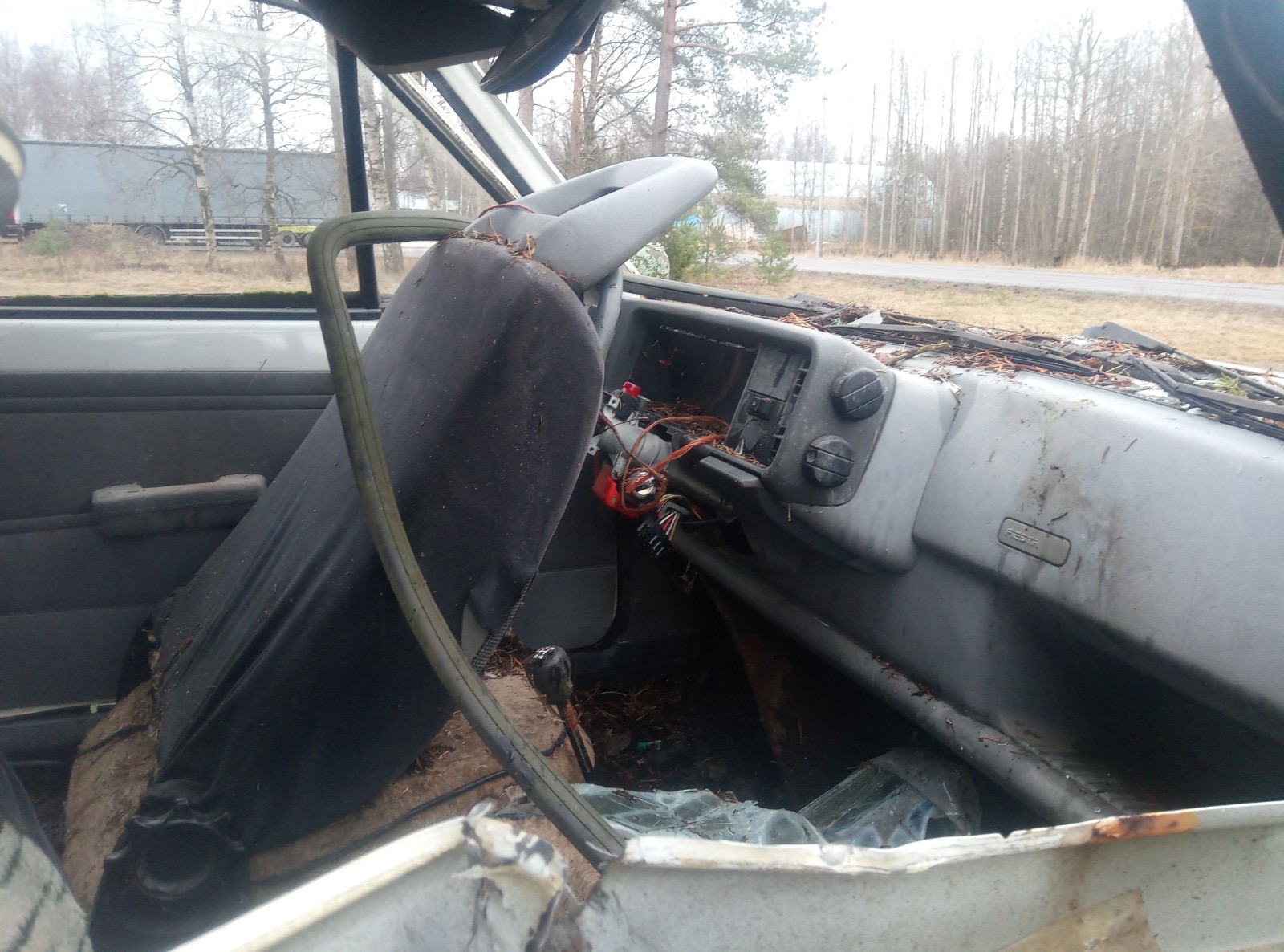 Ford Fiesta - Reservdelsbil (säljes i delar) - 12