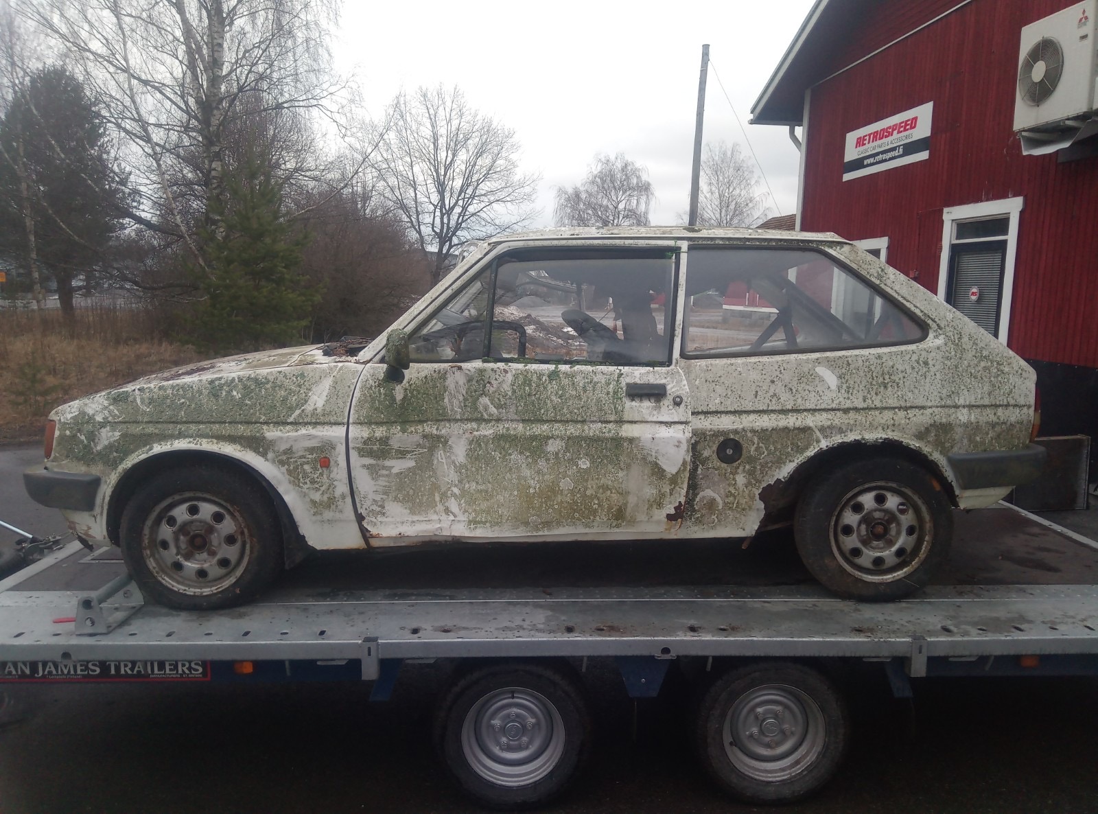 Ford Fiesta - Reservdelsbil (säljes i delar) - 5