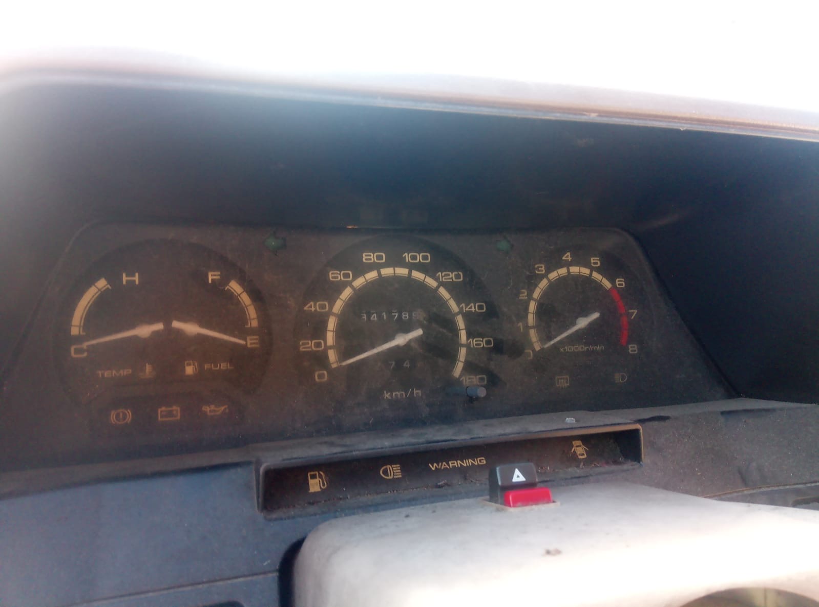 Nissan Sunny - Reservdelsbil (säljes i delar) - 12