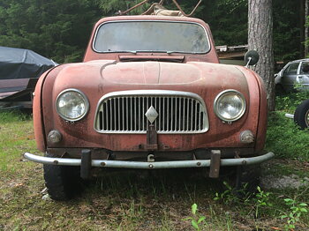 Renault 4 - Spare part car (parts for sale)