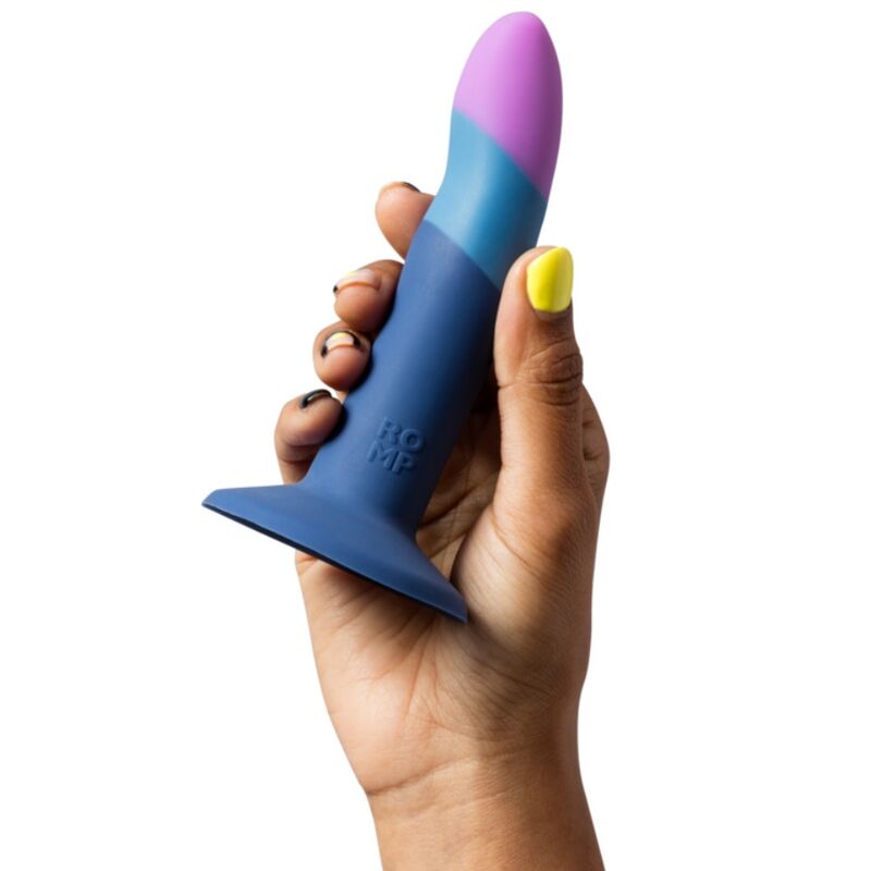 Romp Piccolo Silicone Dildo With Tricolor Suction Cup 14 CM - 3