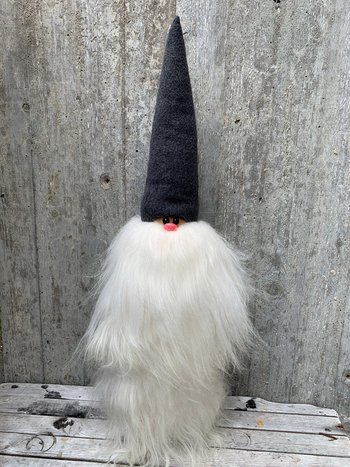 Stor Bamsetomte 75 cm Grå Mössa Islandsfår Vitt Skägg