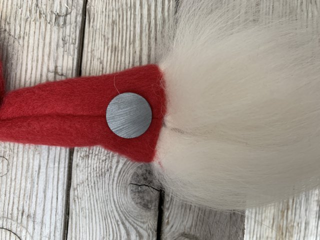 Tomtemagnet Röd Mössa Islandsfår Vitt Skägg - 2