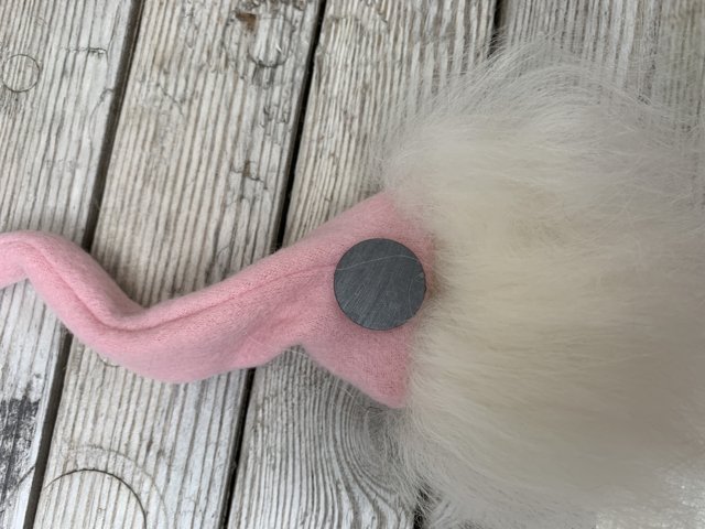 Tomtemagnet Rosa Mössa Islandsfår Vitt Skägg - 2