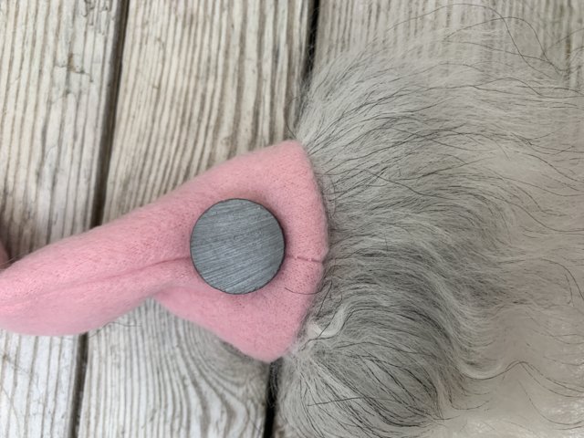 Tomtemagnet Rosa Mössa Islandsfår Grått Skägg - 2