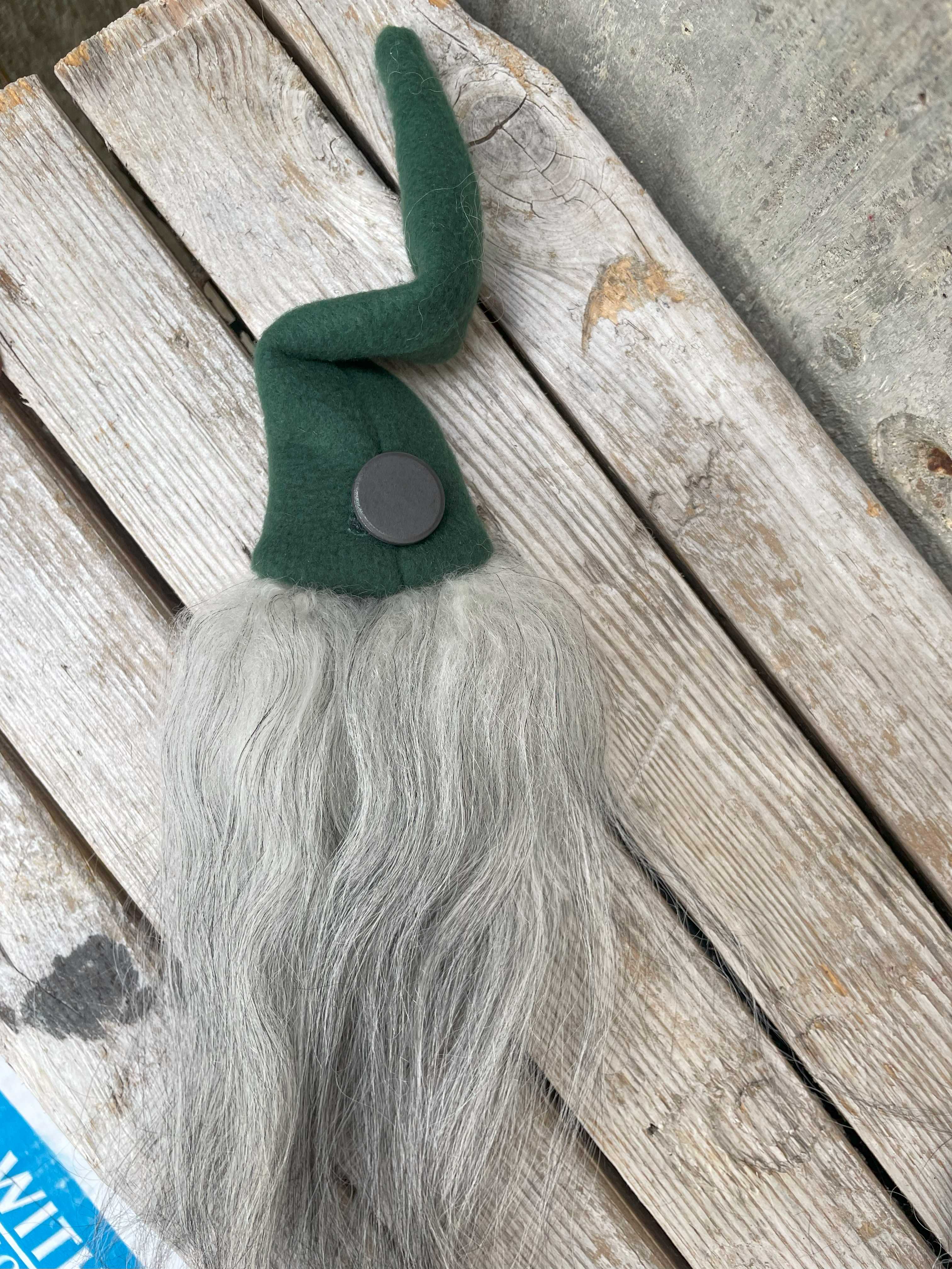 Tomtemagnet Grön Mössa Islandsfår Grått Skägg - 2