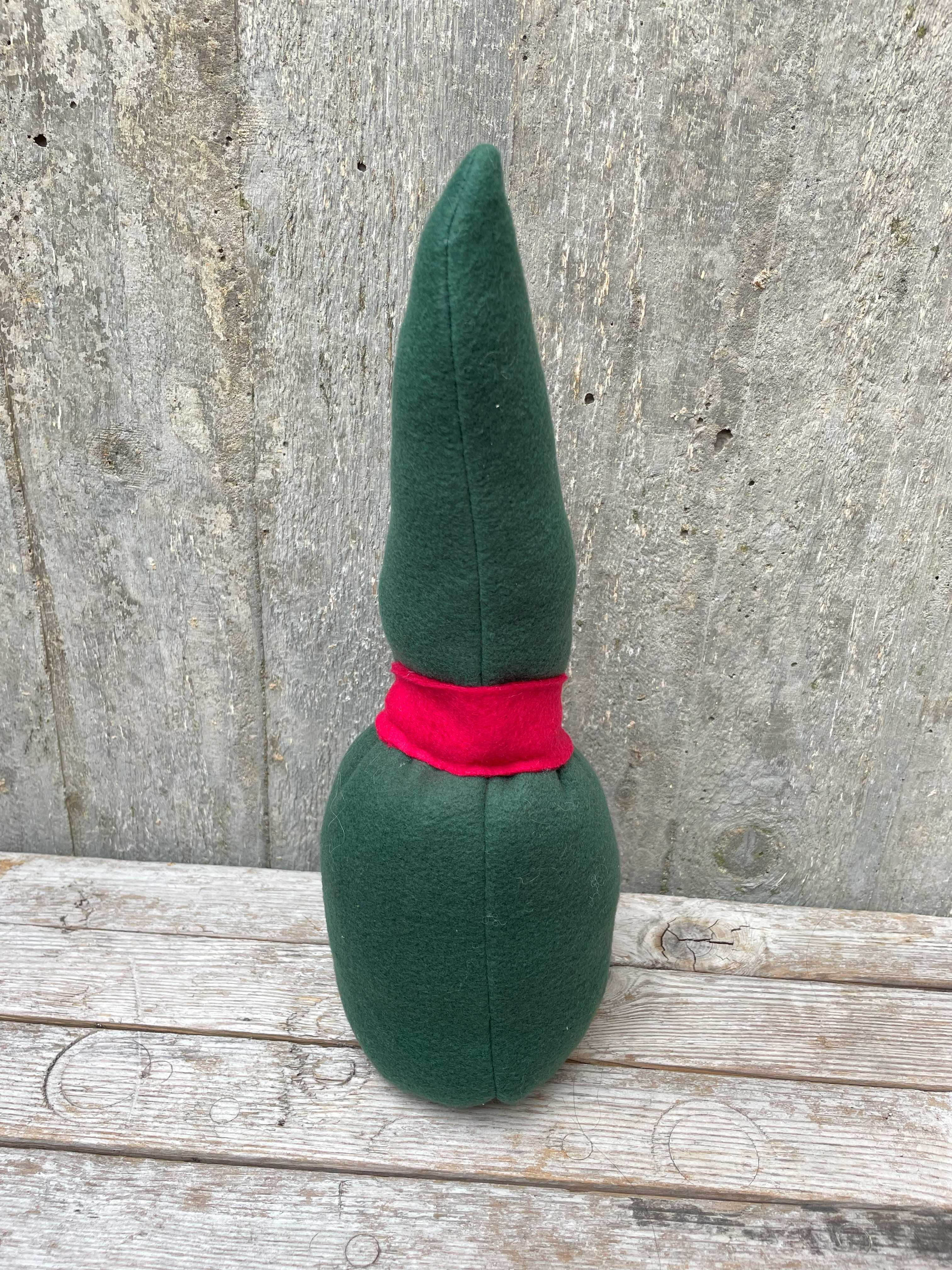 Handgjord Kramtomte ca 32 cm kille Grön Mössa baksida