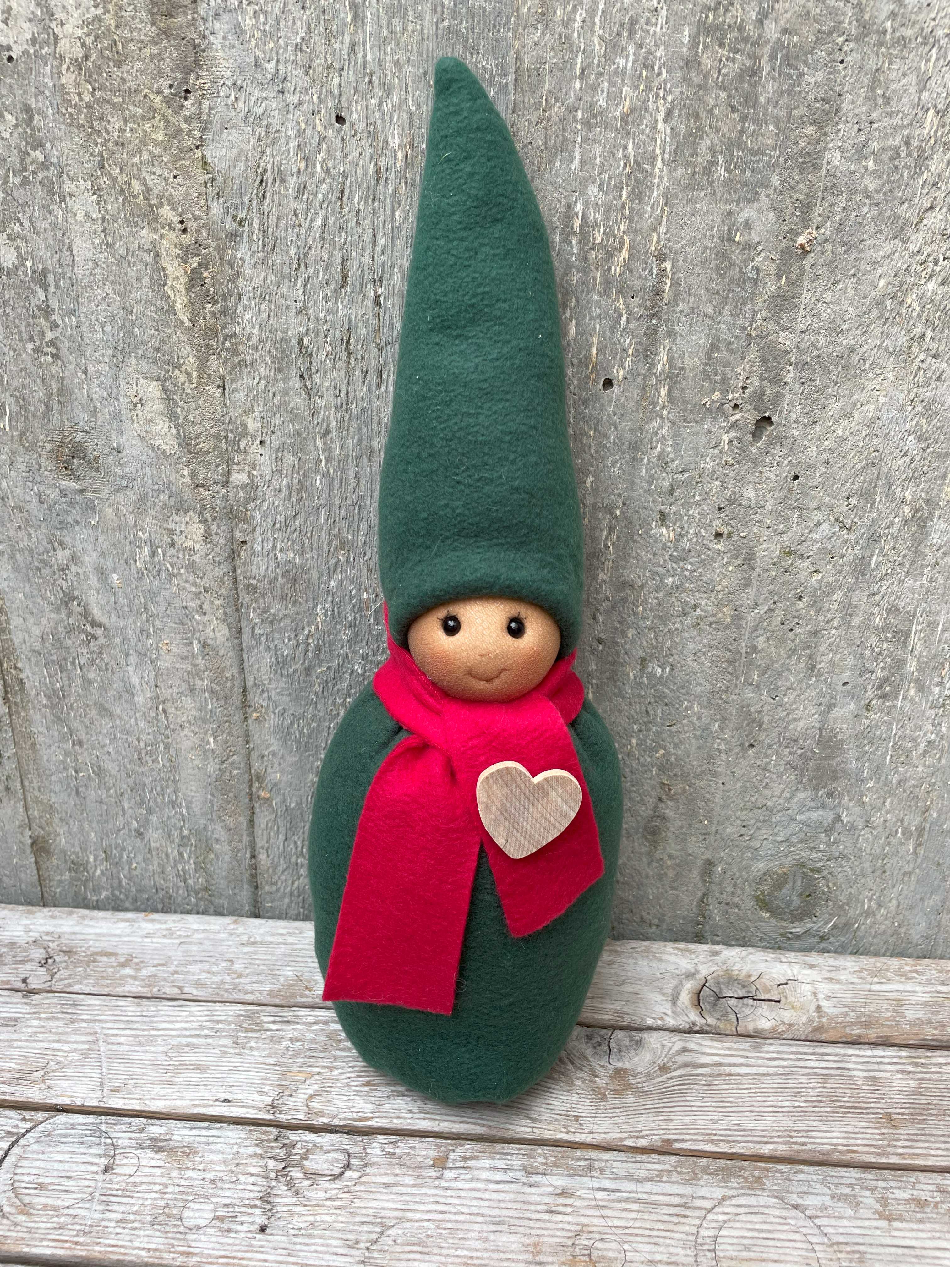 Handgjord Kramtomte ca 32 cm kille Grön Mössa