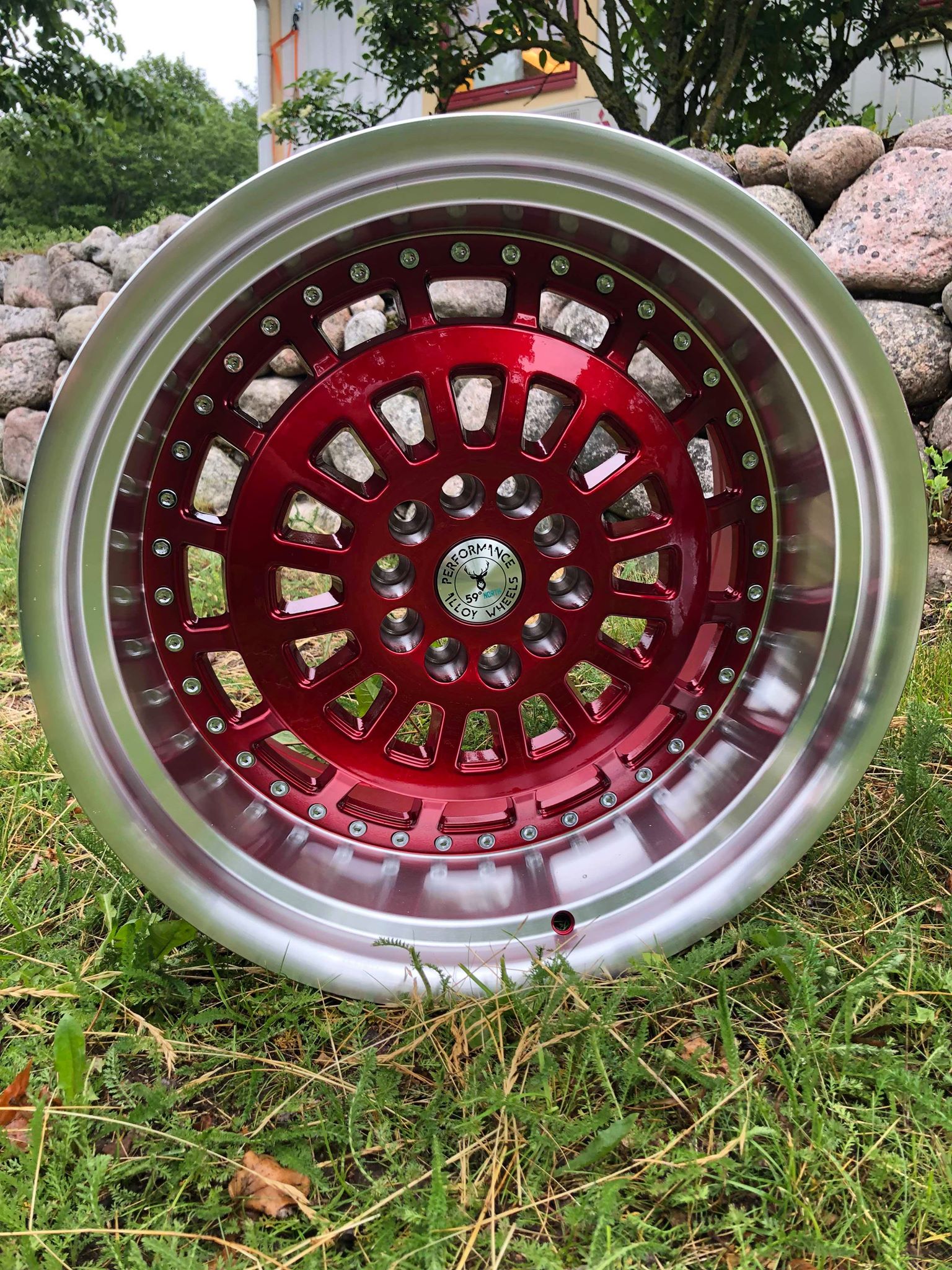 59°North Wheels D-007 11x18" ET15 5x114,3/5x120 Candyred/polished - 5