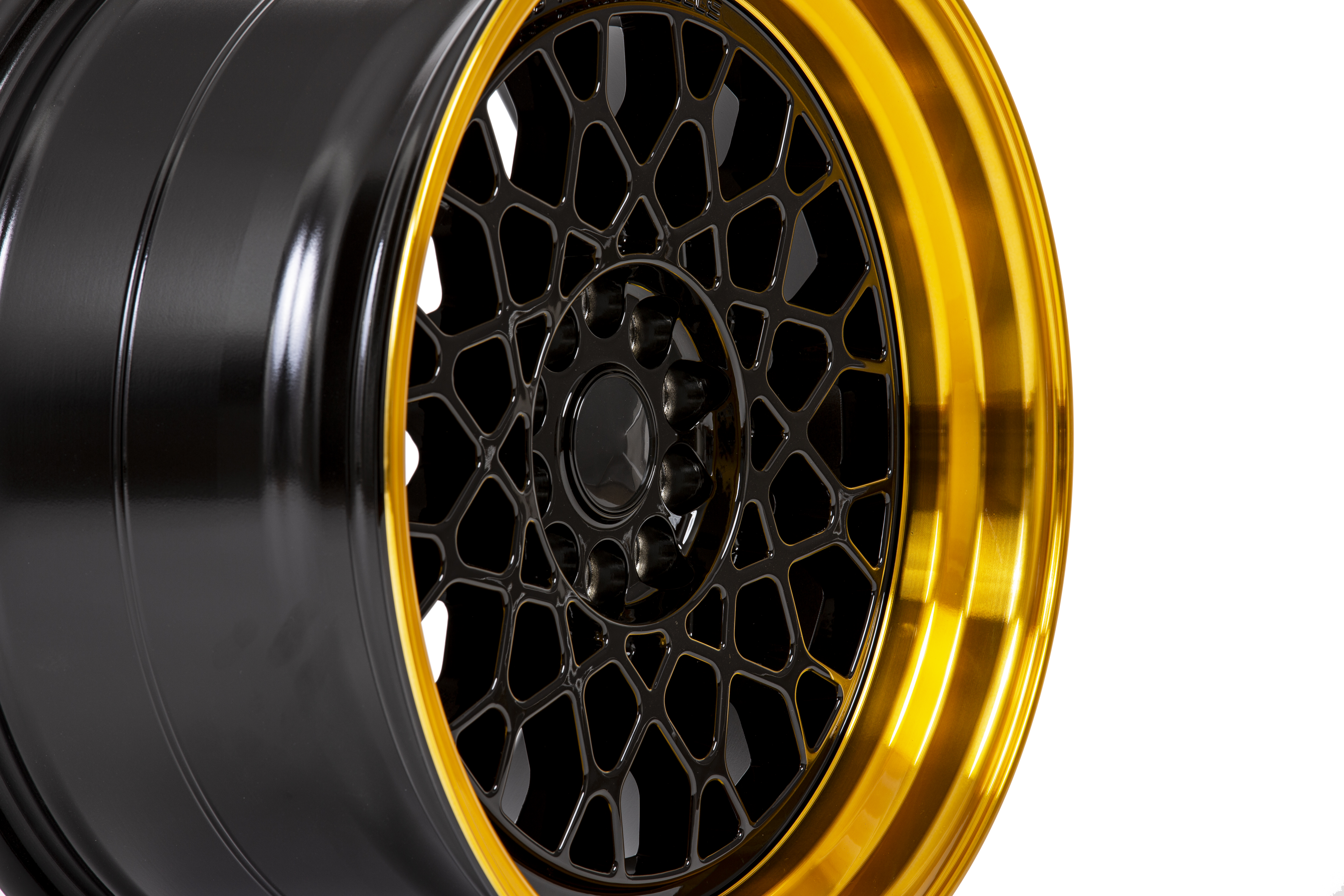 59°North Wheels D-008 9,5x18" ET22 5x114,3/5x120 blanksvart/hypergold kant - 3