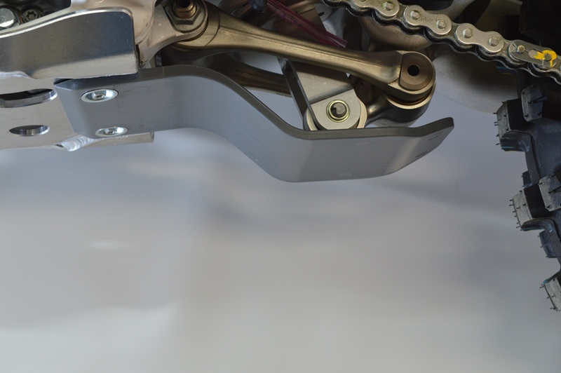 EE Linkage Guard for HQV 14-22 and KTM with linkage. - 2