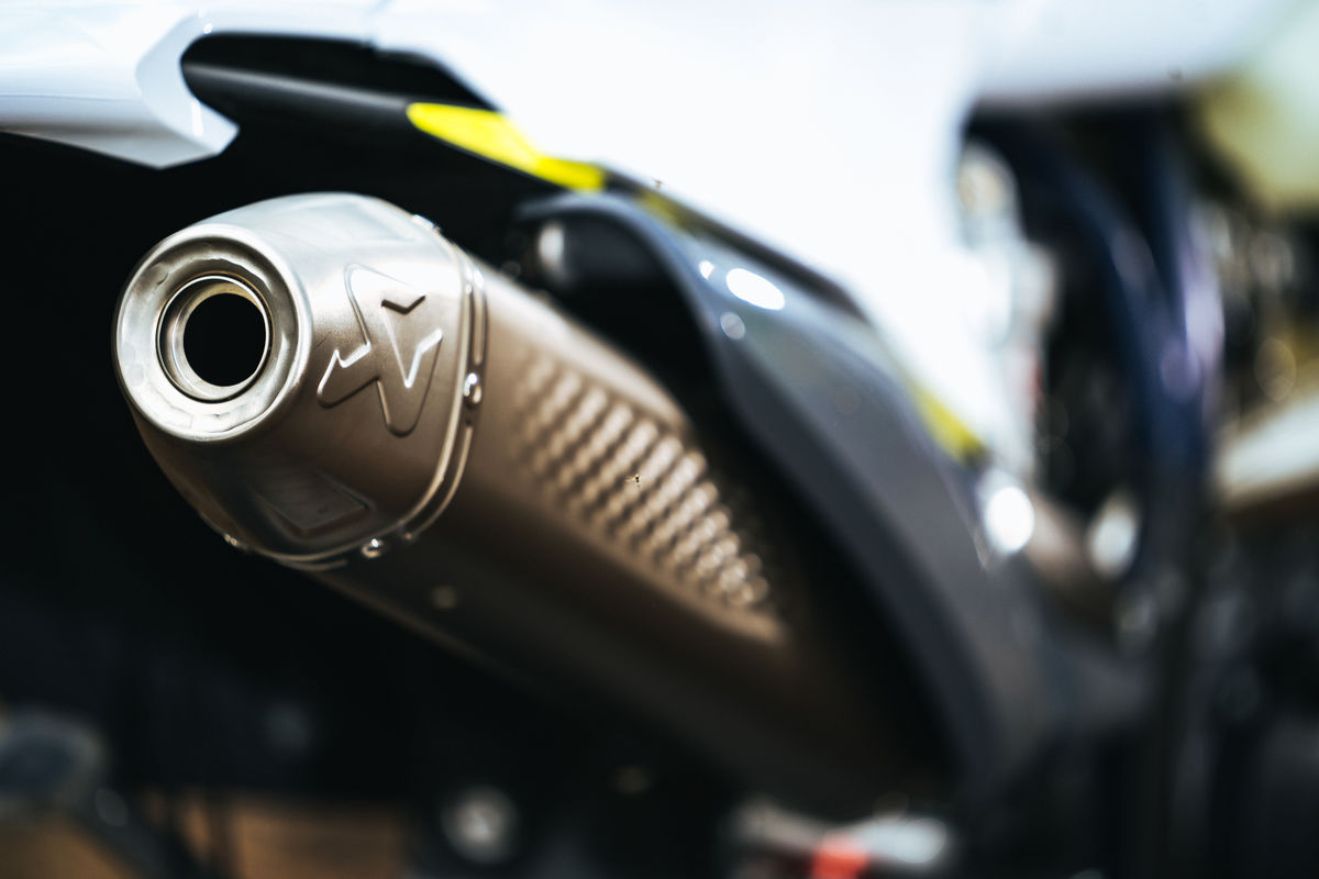 Akrapovic Slip-On Silencer TE250i/300i 20-23 - 2