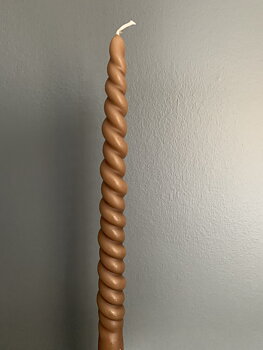 Twisted dark beige