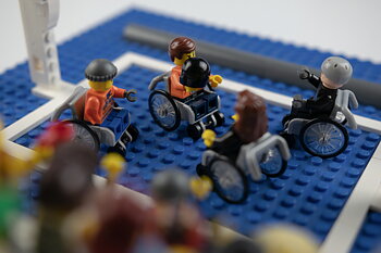 LEGO Rullstol grå