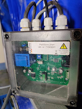 Pellistore elektronik