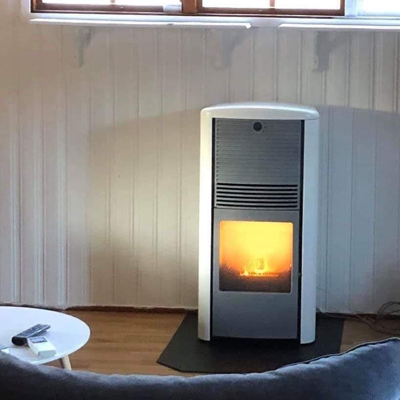Golvskiva svart plåt fasad kant - 4