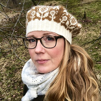 Yay Beret- Basker