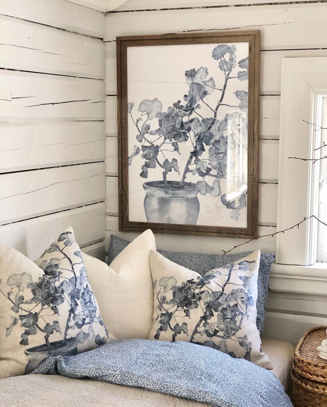 "SET" 2-PIECE CUSHIONS & ART PRINT BLUE GERANIUM 50x70