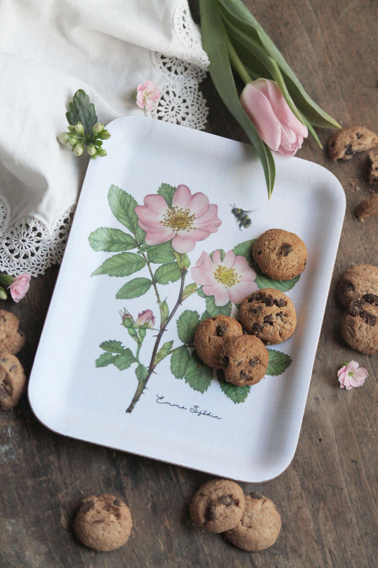 TRAY WILD ROSE - Emma Sjödin Design / Retailers