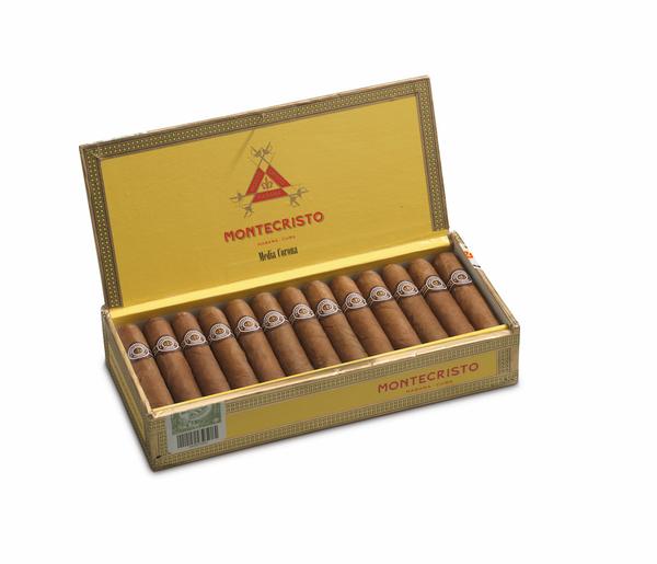 Montecristo Media Corona Open Box 25p
